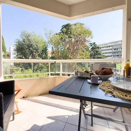 Avec Terrasse Et Vue Arboree Lejlighed *