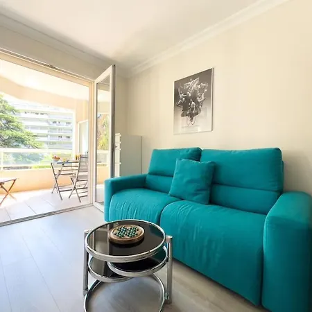 Appartamento Avec Terrasse Et Vue Arborée