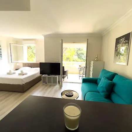 Apartman Avec Terrasse Et Vue Arboree